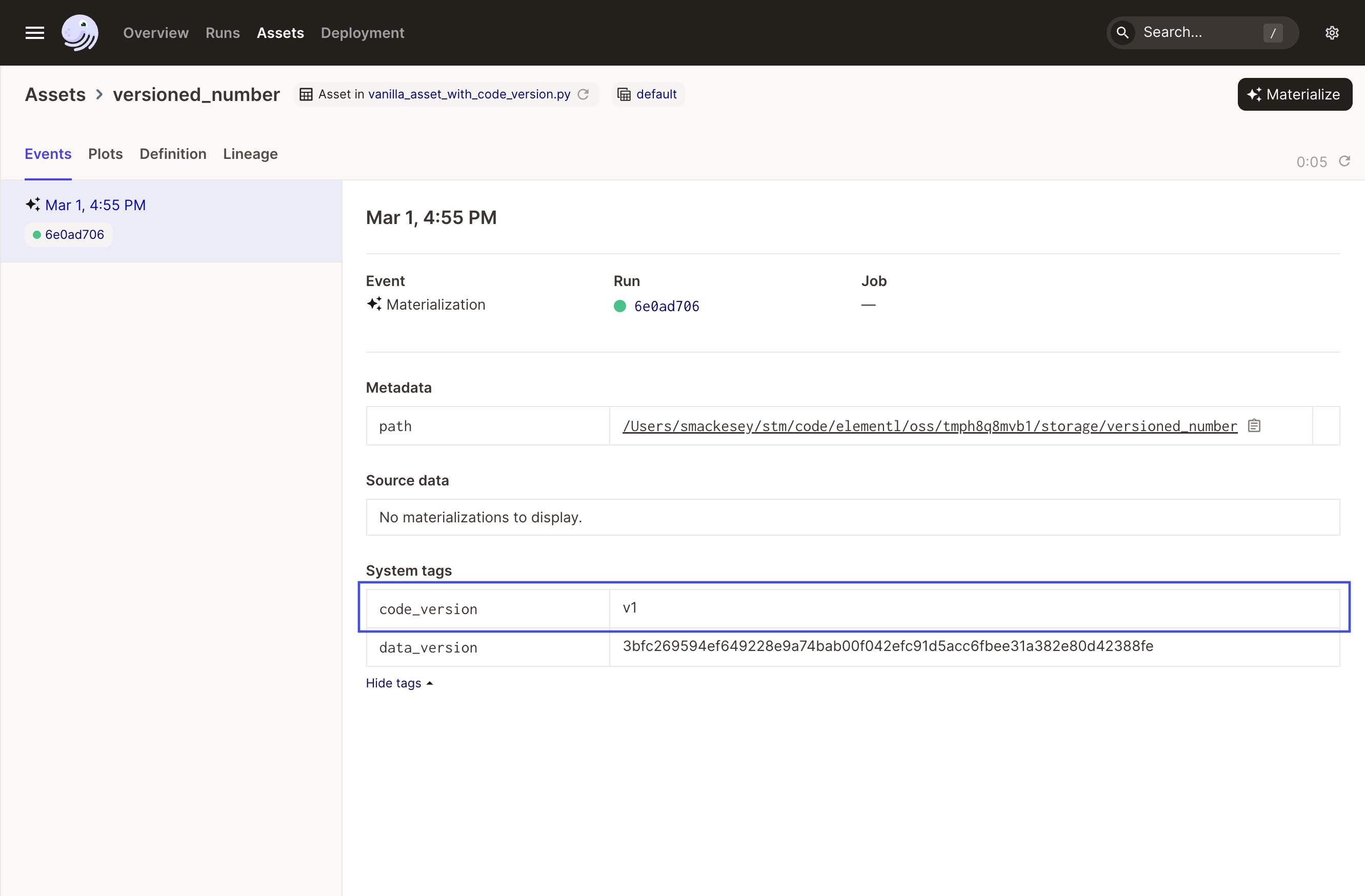 Simple asset data version with code version